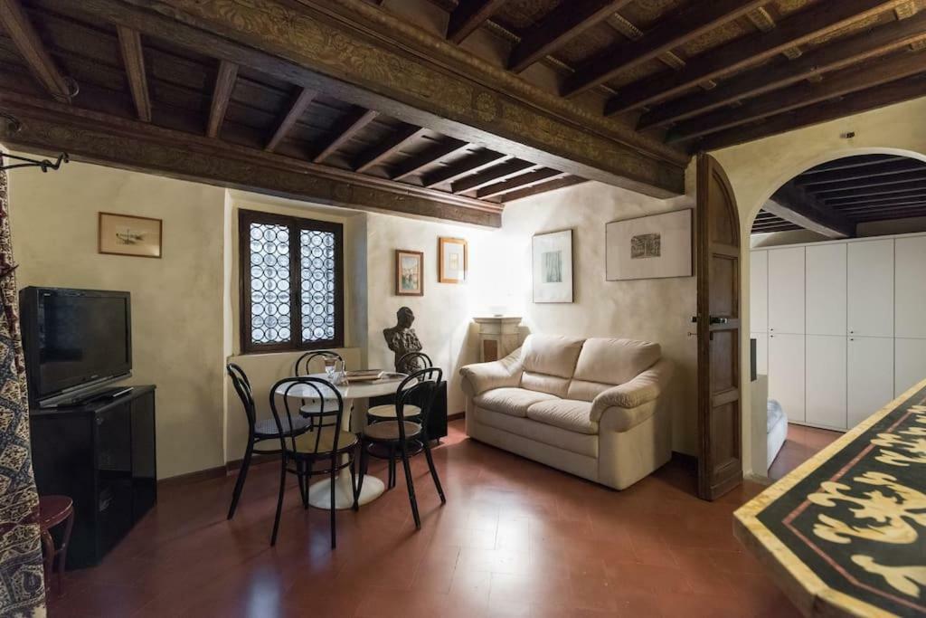 Renaissance Apartment Флоренция Экстерьер фото